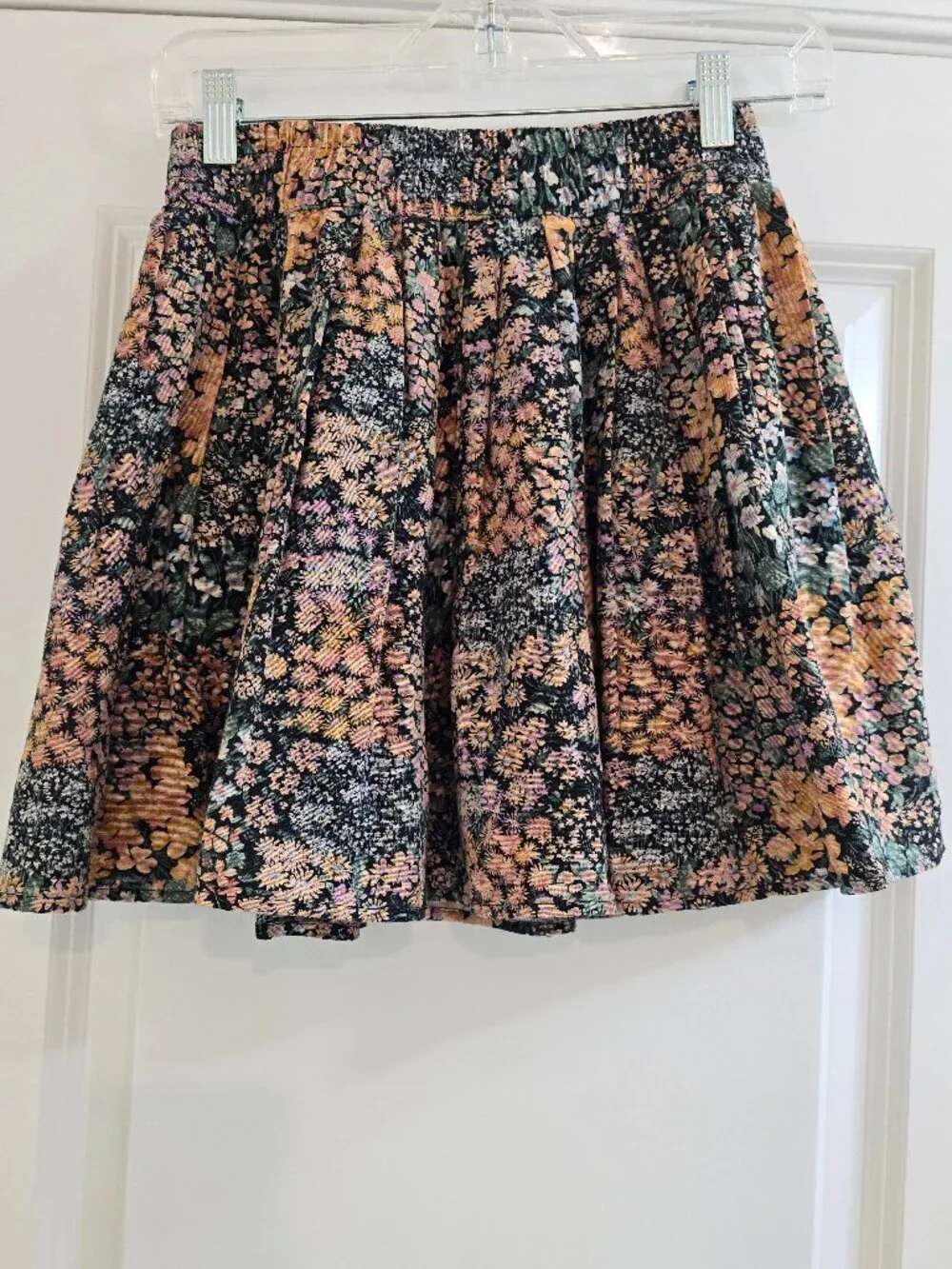 American Eagle Floral Pleated Mini Skirt - Multi-Colored With Black Undertones